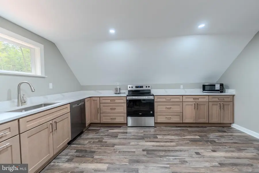 843 Cedar Run Ln, Great Cacapon, WV 25422 - #3