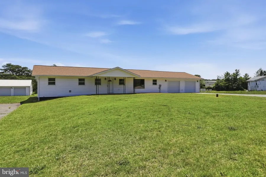11223 Valley Rd, Berkeley Springs, WV 25411 - #3