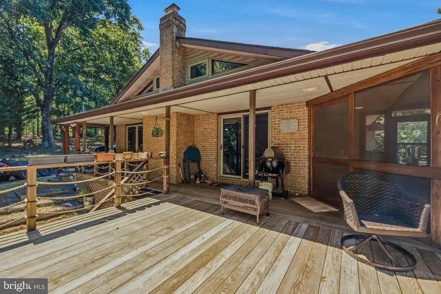 297 Deerwood Ln, Berkeley Springs, WV 25411 - #2