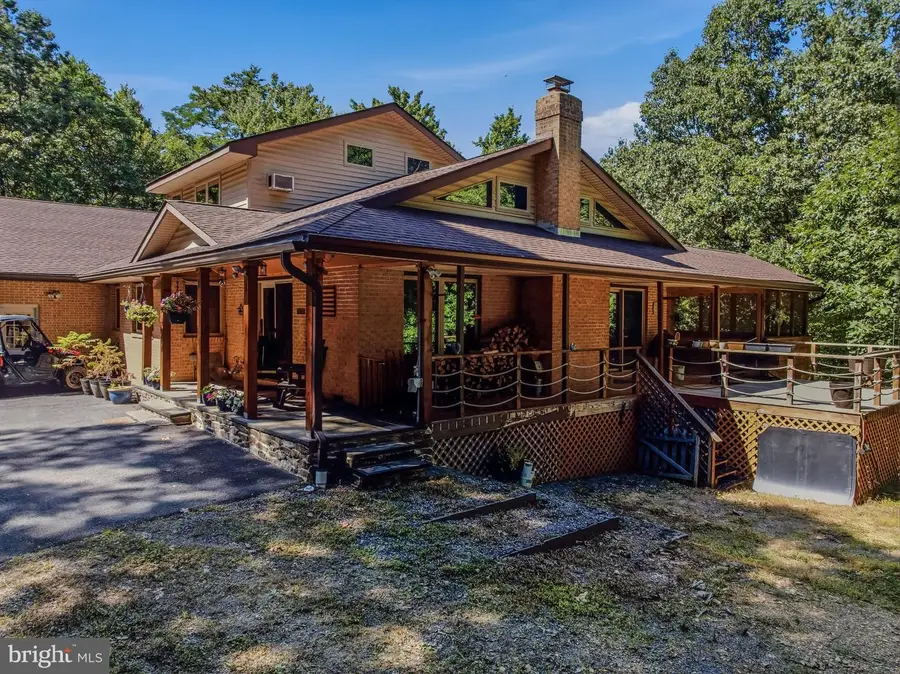 297 Deerwood Ln, Berkeley Springs, WV 25411 - #3