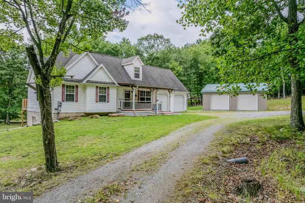 37 Paynes Ln, BERKELEY SPRINGS, WV 25411