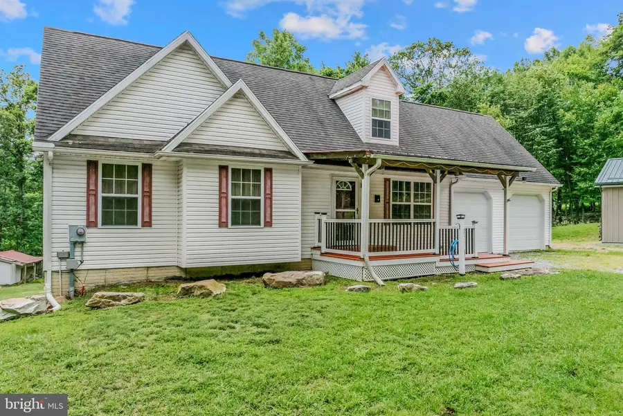 37 Paynes Ln, Berkeley Springs, WV 25411 - #3