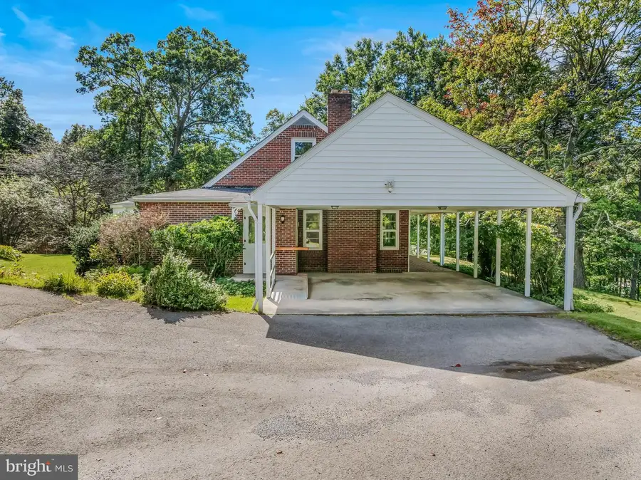 120 Merrywoods Dr, Berkeley Springs, WV 25411 - #2