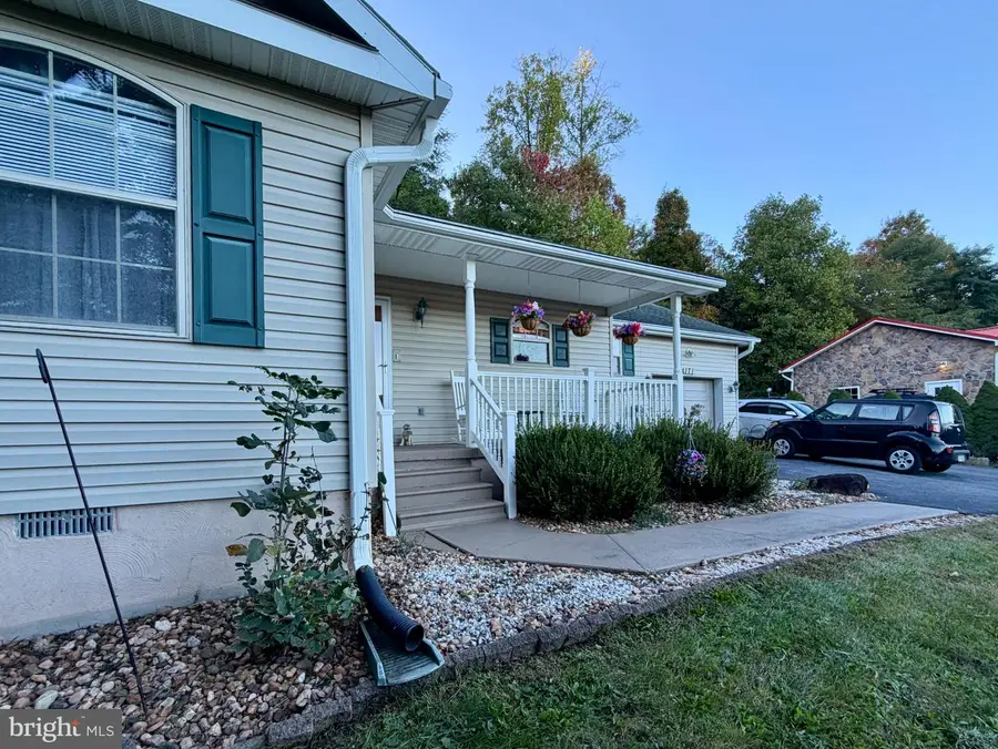 171 Southridge Dr, Berkeley Springs, WV 25411 - #2