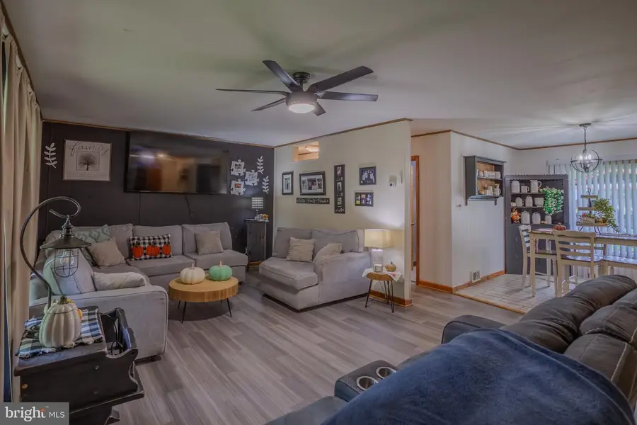 4615 Valley Rd, Berkeley Springs, WV 25411 - #3