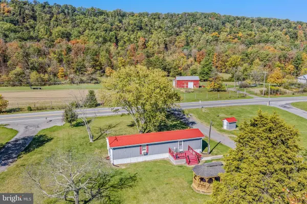 10801 Valley Rd, BERKELEY SPRINGS, WV 25411