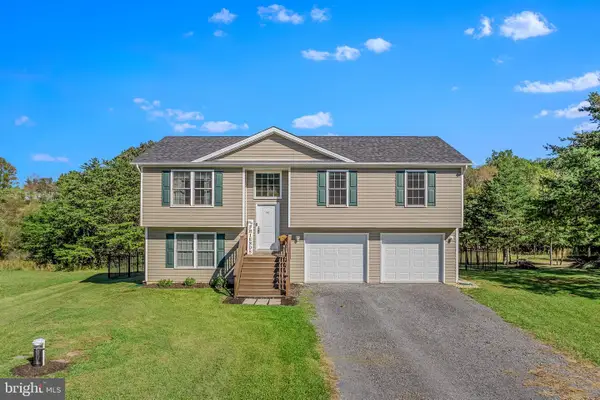 90 Ashton Cir, BERKELEY SPRINGS, WV 25411