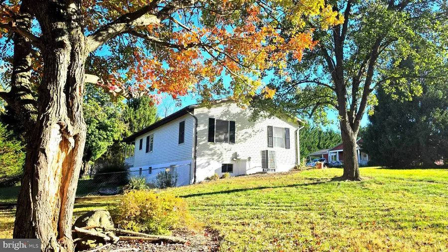 254 Sunset Dr, Berkeley Springs, WV 25411 - #3
