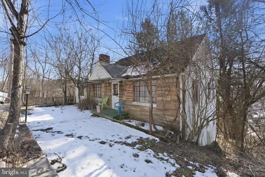 210 Roberts St, Fairmont, WV 26554 - #2