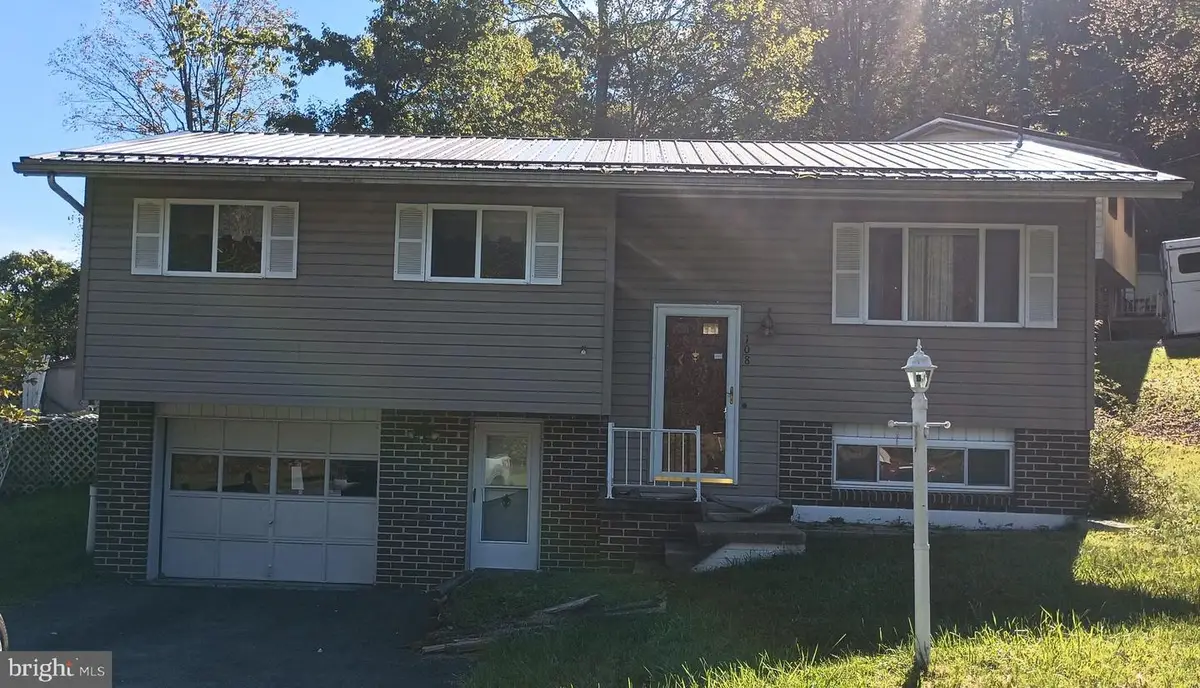 108 King Dr, Kingwood, WV 26537 - Image #1