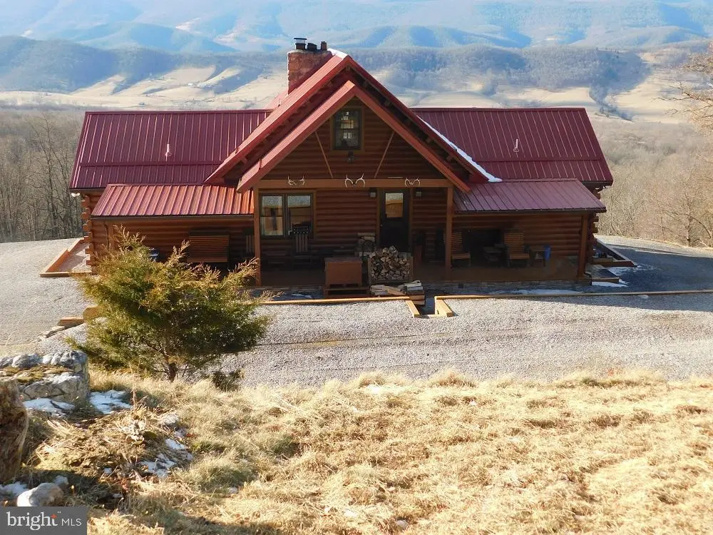515 Lookout Ln, Riverton, WV 26814 - #1