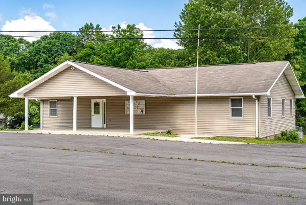 204 Gambill Rd, FRANKLIN, WV 26807
