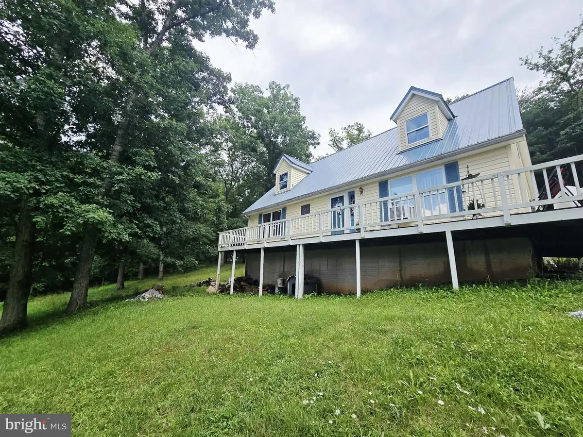 464 Brady Hollow Rd, Brandywine, WV 26802 - #1