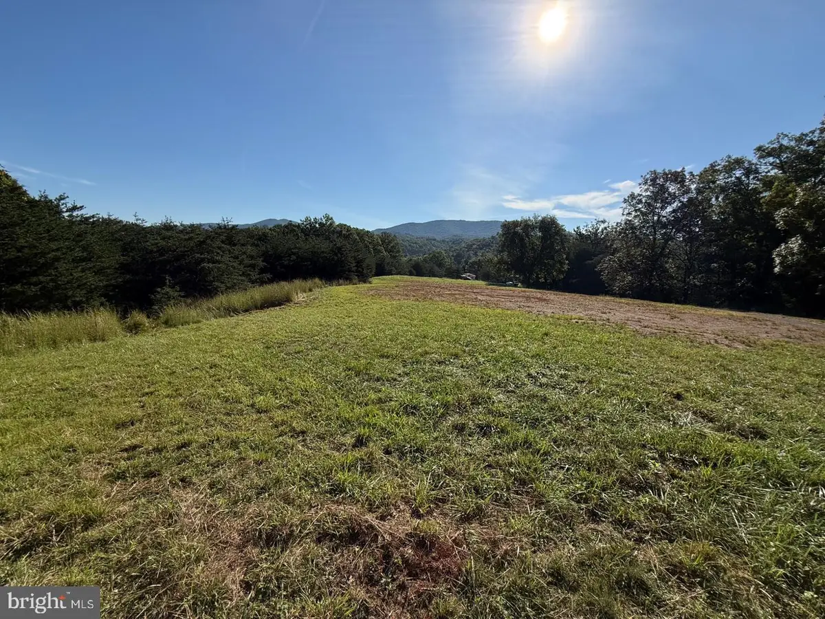 70 Turkey Oak Dr, Upper Tract, WV 26866 - #1