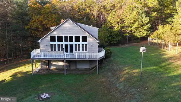 213 Highland Dr, FRANKLIN, WV 26807