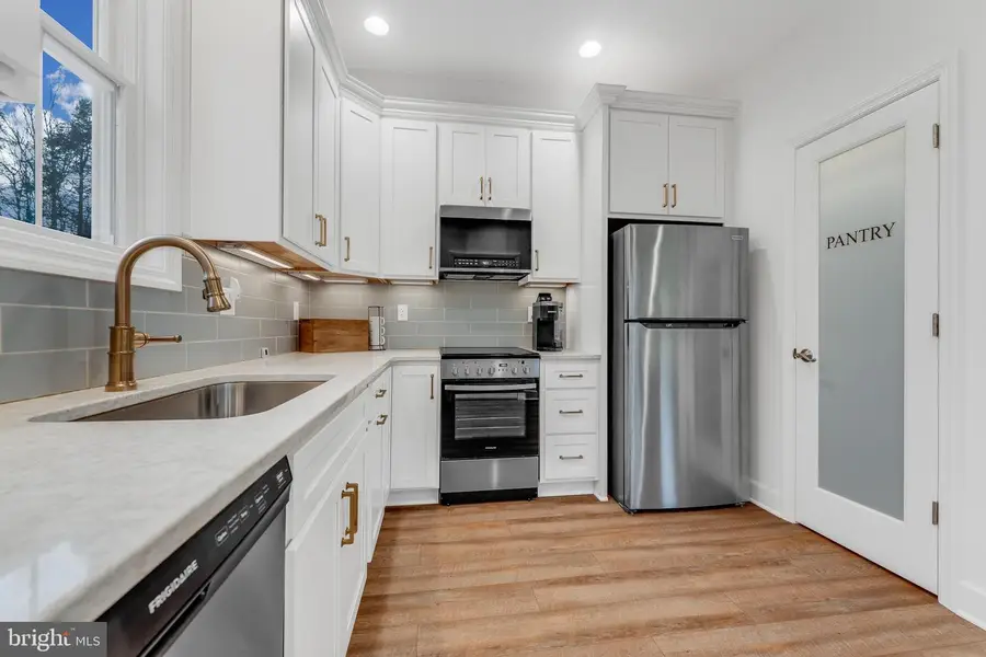 1012 Cannon Settlement Rd, Parsons, WV 26287 - Image #3