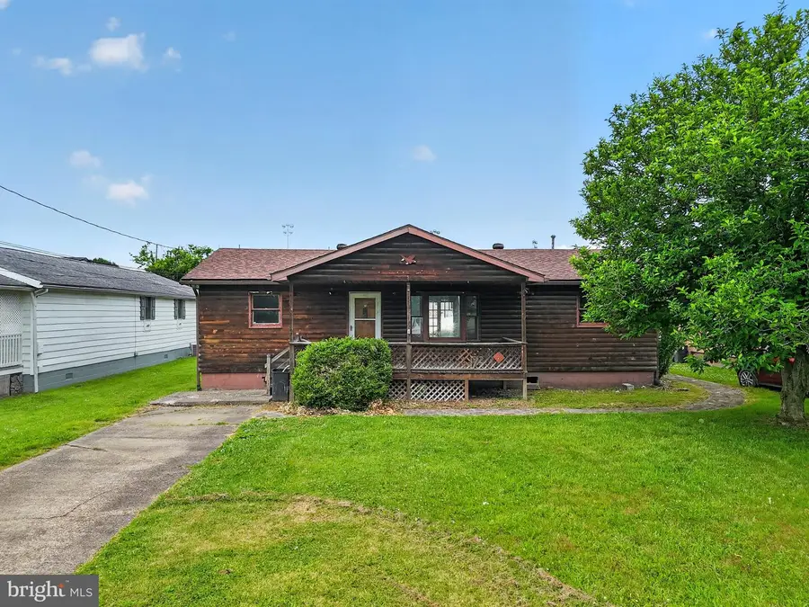 2302 Pennsylvania Ave, Parkersburg, WV 26101 - #2