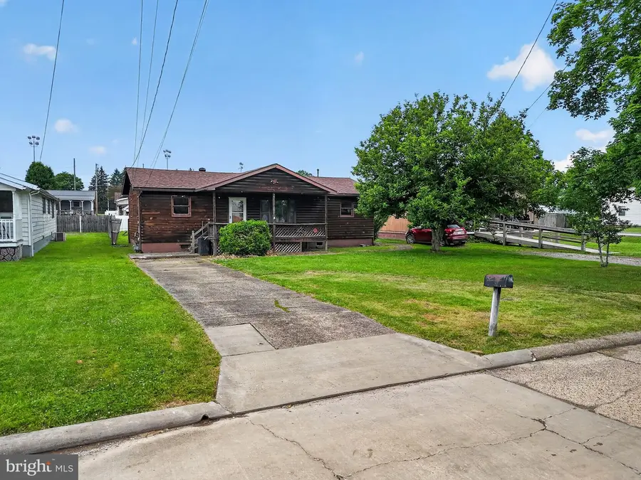2302 Pennsylvania Ave, Parkersburg, WV 26101 - #3