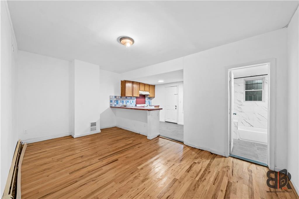 284 Macdougal Street, Brooklyn, Ny 11233 - Bhgre