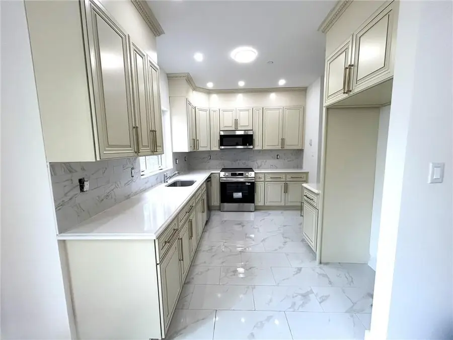 23 Marie Street, Staten Island, NY 10305 - Image #3