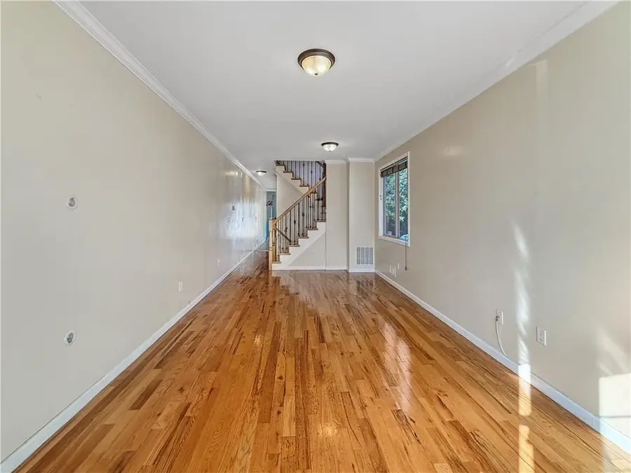 592 Woolley Avenue, Staten Island, NY 10314 - Image #3