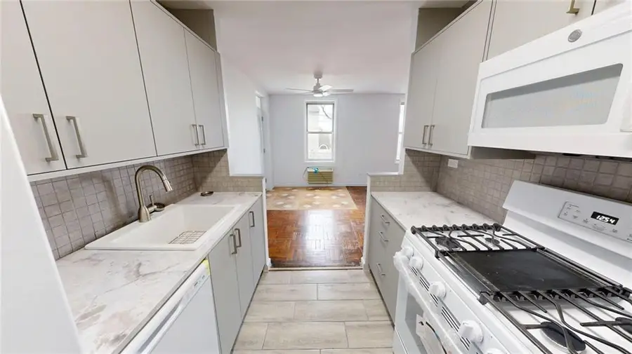 55 Austin Place #2Y, Staten Island, NY 10304 - Image #3