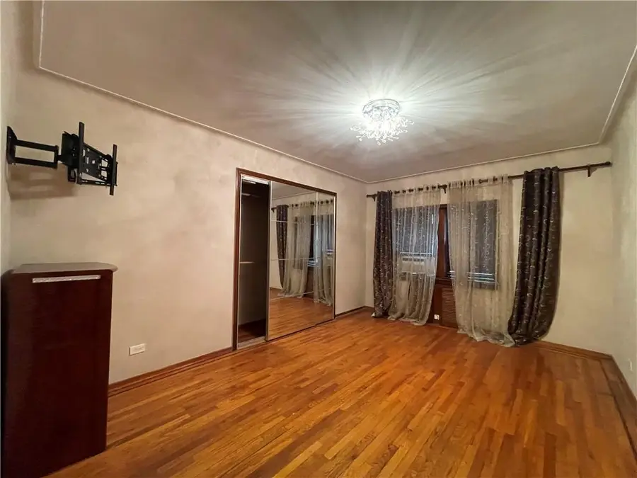 3130 Brighton 6th Street #2D, Brooklyn, NY 11235 - Image #3