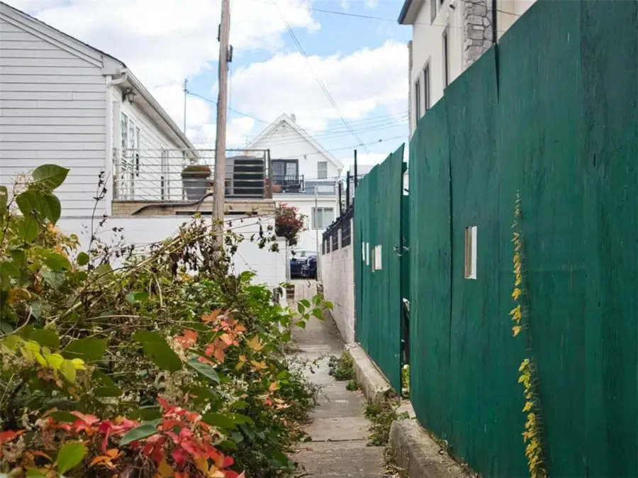 16A Dunne Place, Brooklyn, NY 11235 - Image #3