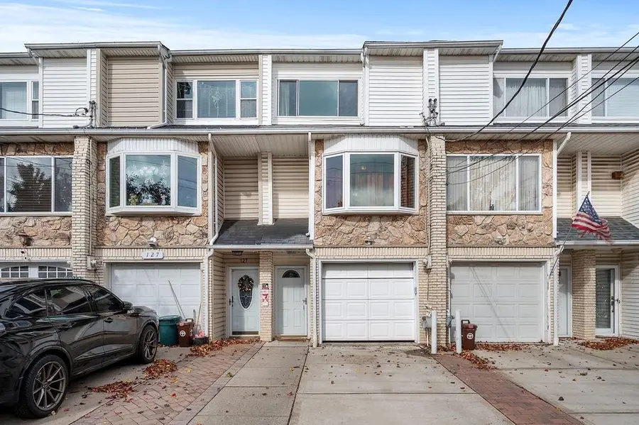 125 Wirt Avenue, Staten Island, NY 10309 - Image #2