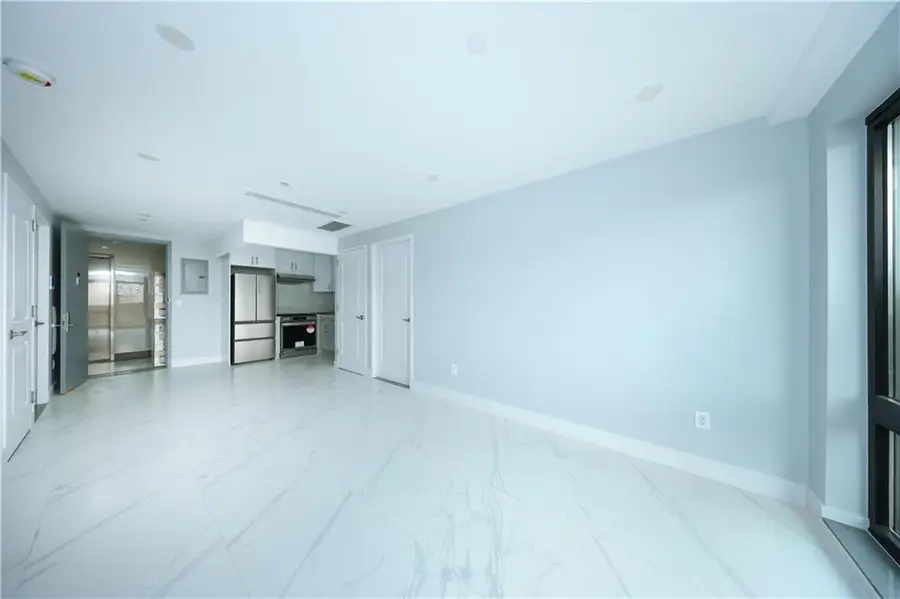 643 5th Avenue #4D, Brooklyn, NY 11215 - Image #2