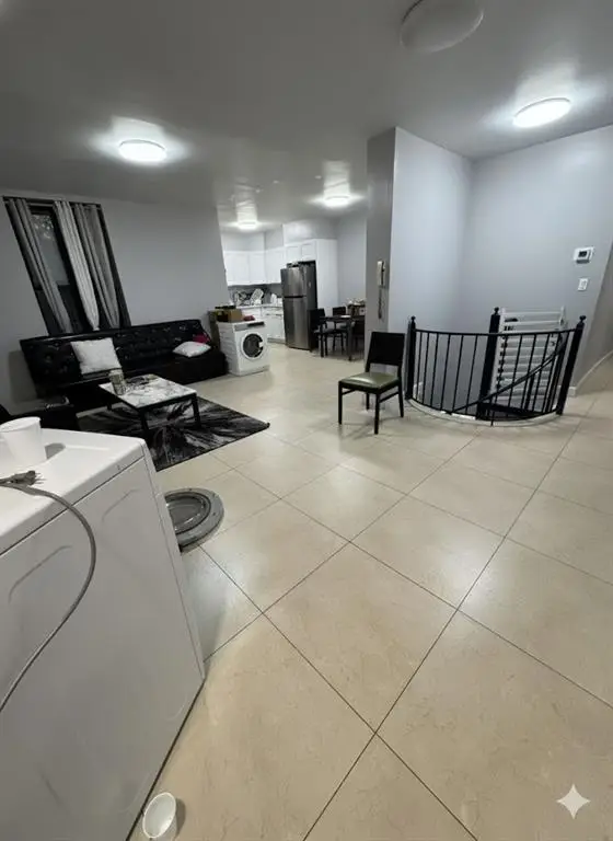 1025 45 Street #1D, Brooklyn, NY 11219