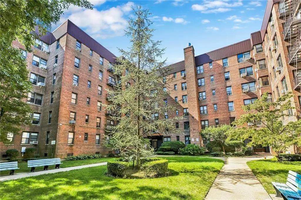 2280 Burnett Street #2J, Brooklyn, NY 11229 - Image #1