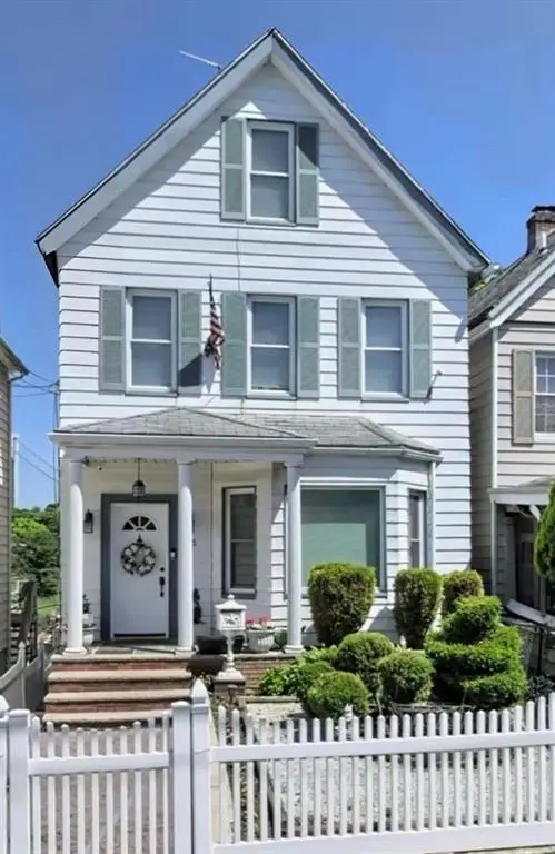 236 Fingerboard Road, Staten  Island, NY 10305