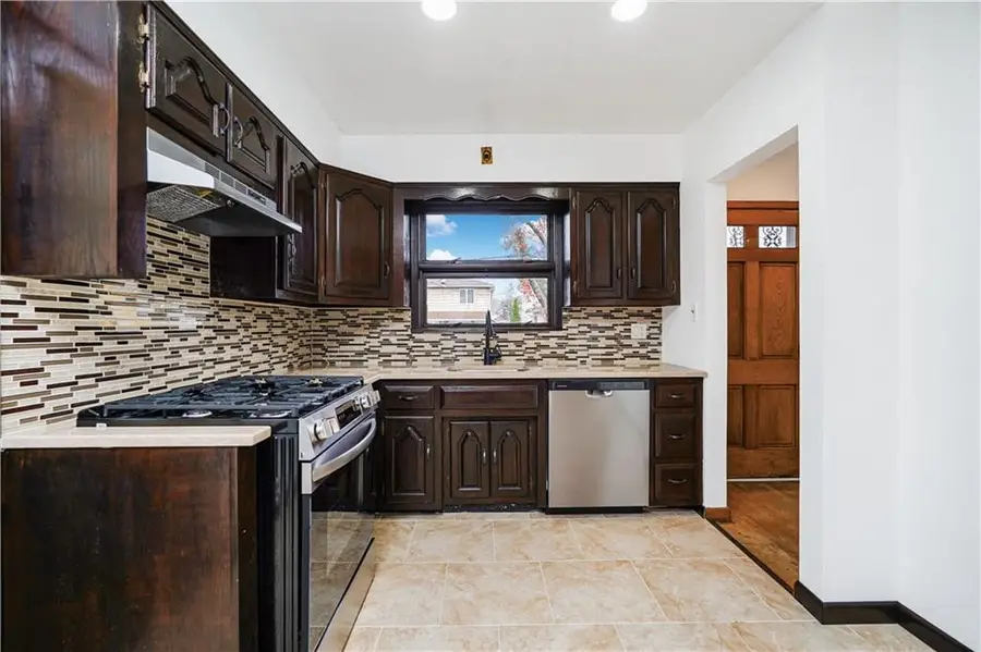 108 Adams Avenue, Staten Island, NY 10306 - Image #3