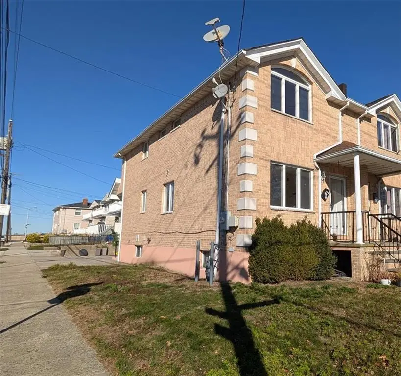 124-22 Cronston Avenue, Rockaway Park, NY 11694 - Image #2