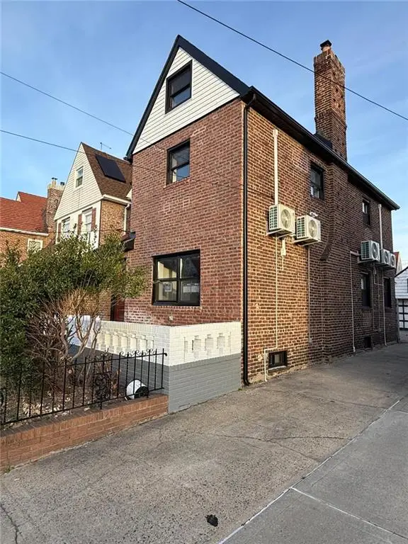 131-25 227th Street, Laurelton, NY 11413 - Image #2