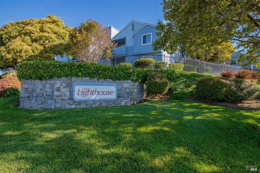 381 Lighthouse Drive, Vallejo, CA 94590 BHGRE