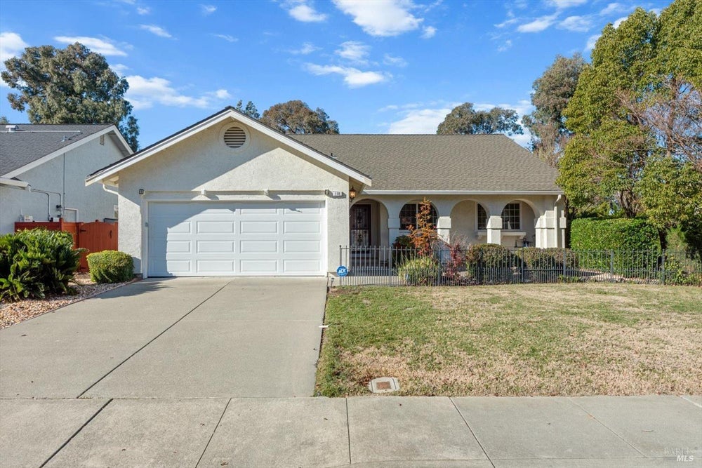 118 White Sands Drive, Vacaville, CA 95687 BHGRE