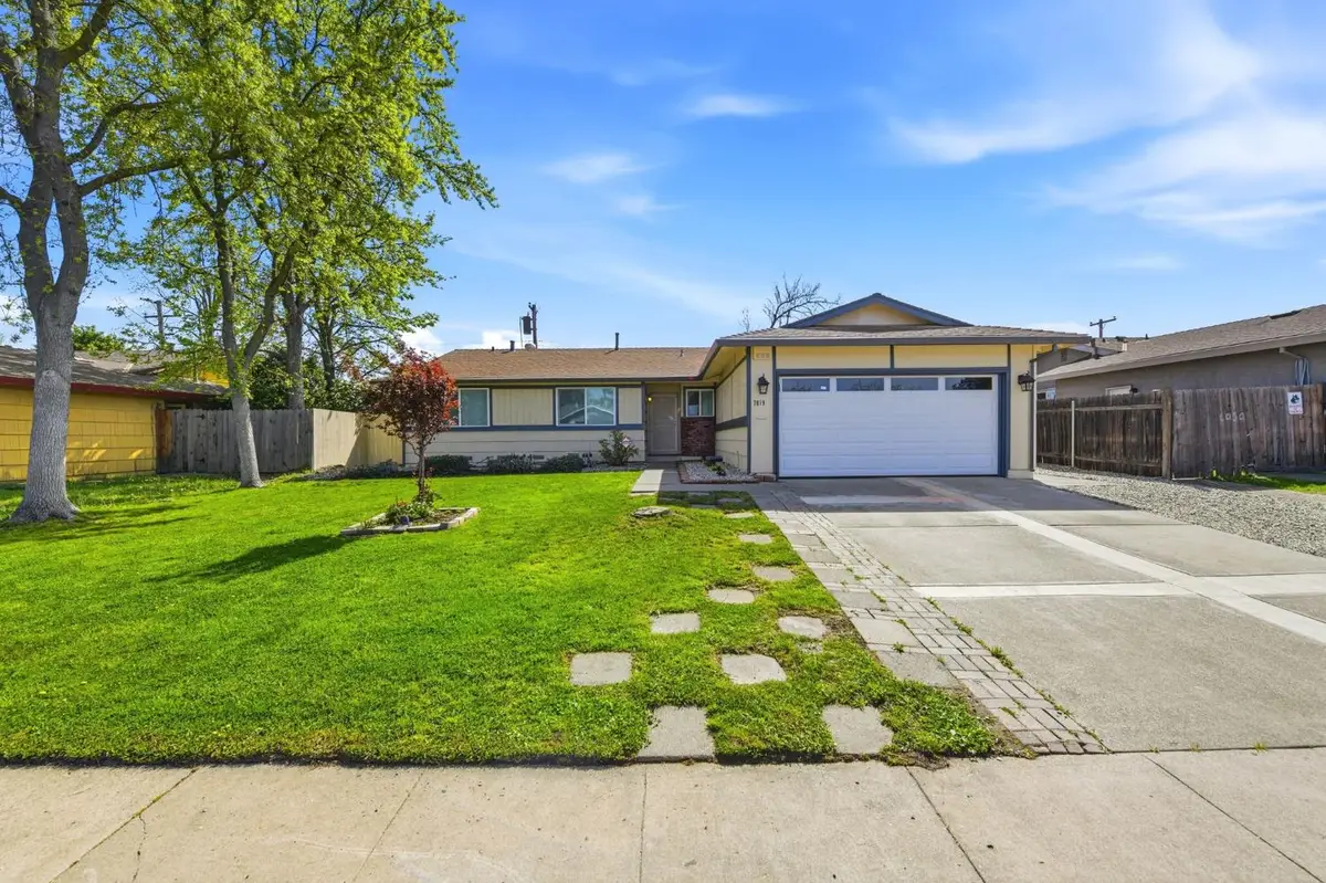 7019 Uranus Parkway, Sacramento, CA 95823 - #1