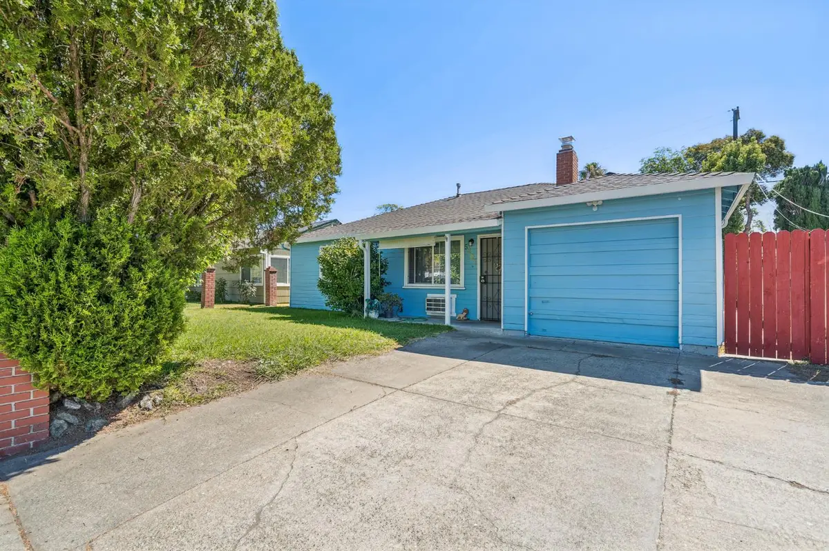 5207 Standish Rd, Sacramento, CA 95820 - #1