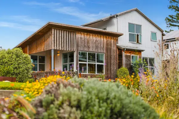 732 Keller Court, Petaluma, CA 94952