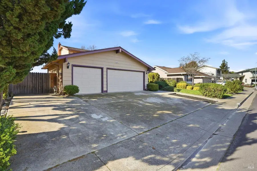 2100 Larchmont Circle, Fairfield, CA 94534 - Image #2