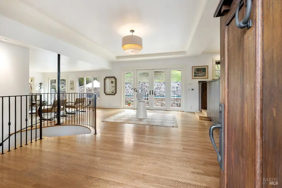 330 Chiquita Road, Healdsburg, CA 95448 - #2