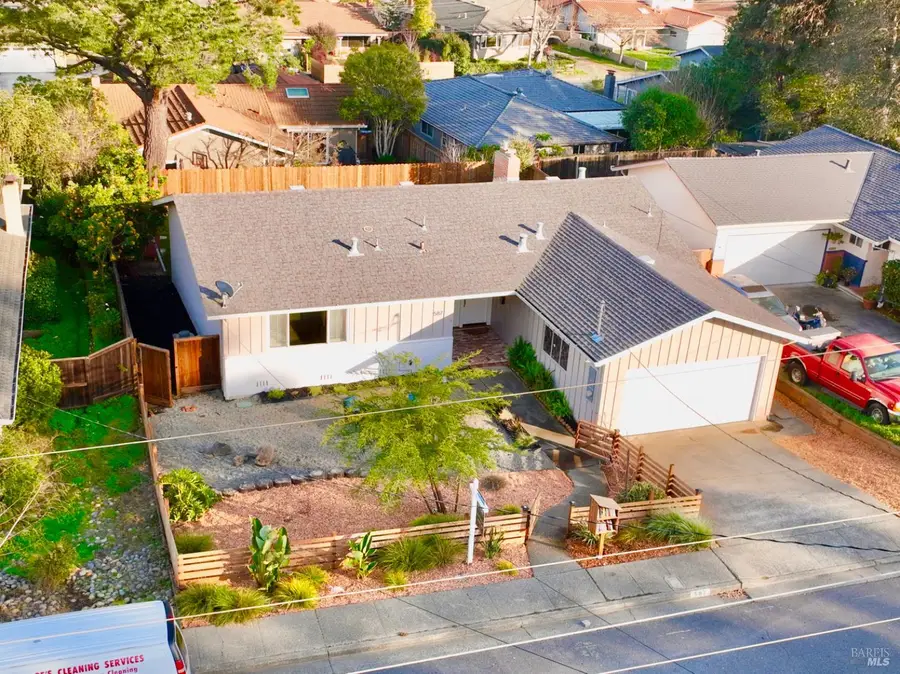 587 Tanbark Terrace, San Rafael, CA 94903 - Image #3