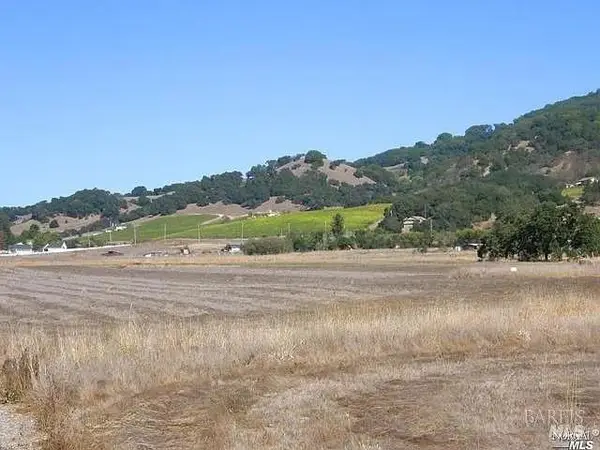 585 Hunter Lane, Santa Rosa, CA 95404