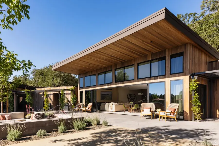 105 NW Juniper Court, Healdsburg, CA 95448 - #3