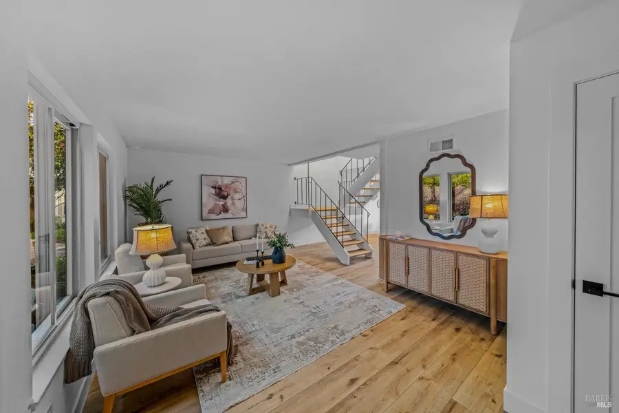 202 Albion Court, Novato, CA 94947 - #2