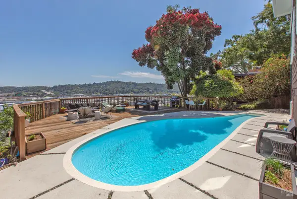 32 Alta Vista Way, San Rafael, CA 94901