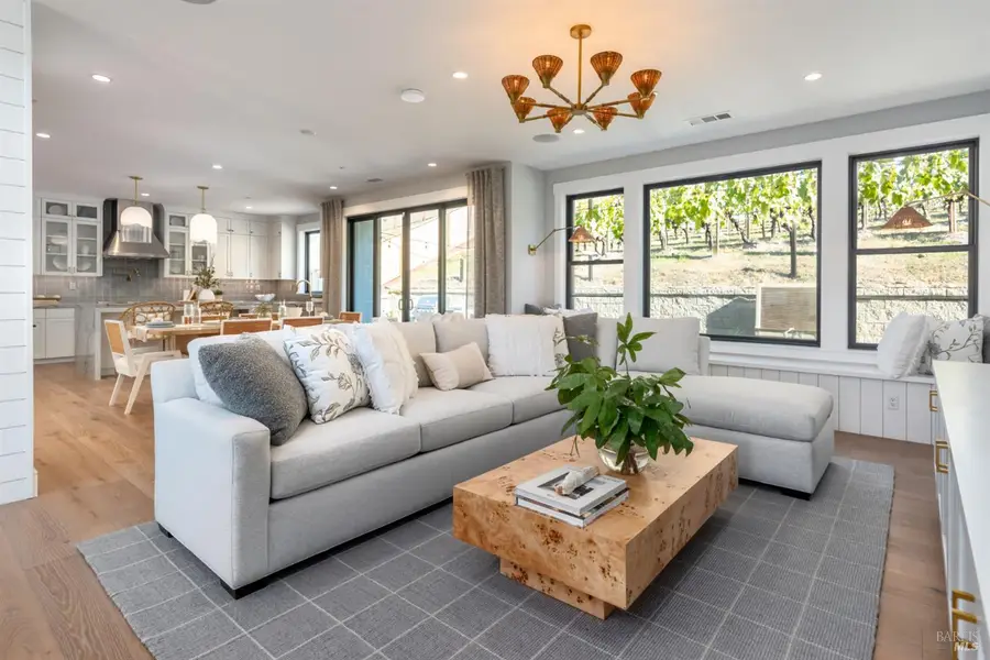 23 Erin Drive, San Rafael, CA 94903 - #3