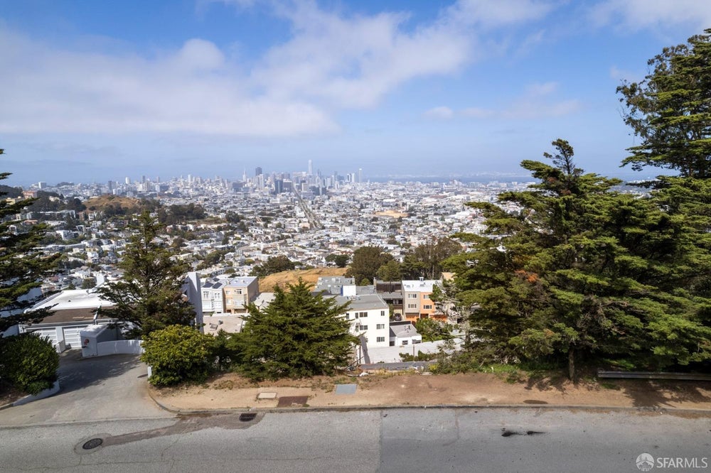 313 Avenue, San Francisco, CA 94131 BHGRE